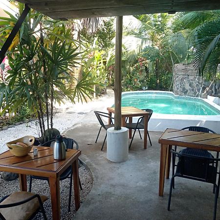 Casa el Colibrí Parrita Exterior foto
