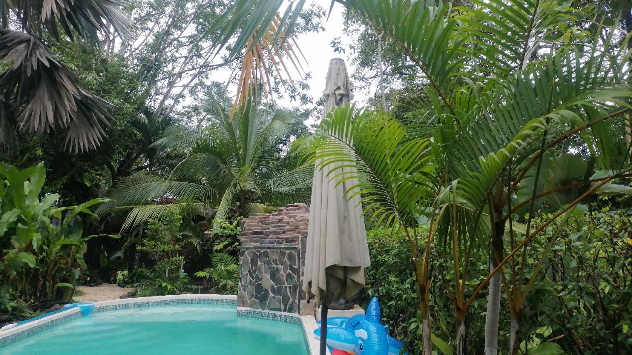 Casa el Colibrí Parrita Exterior foto