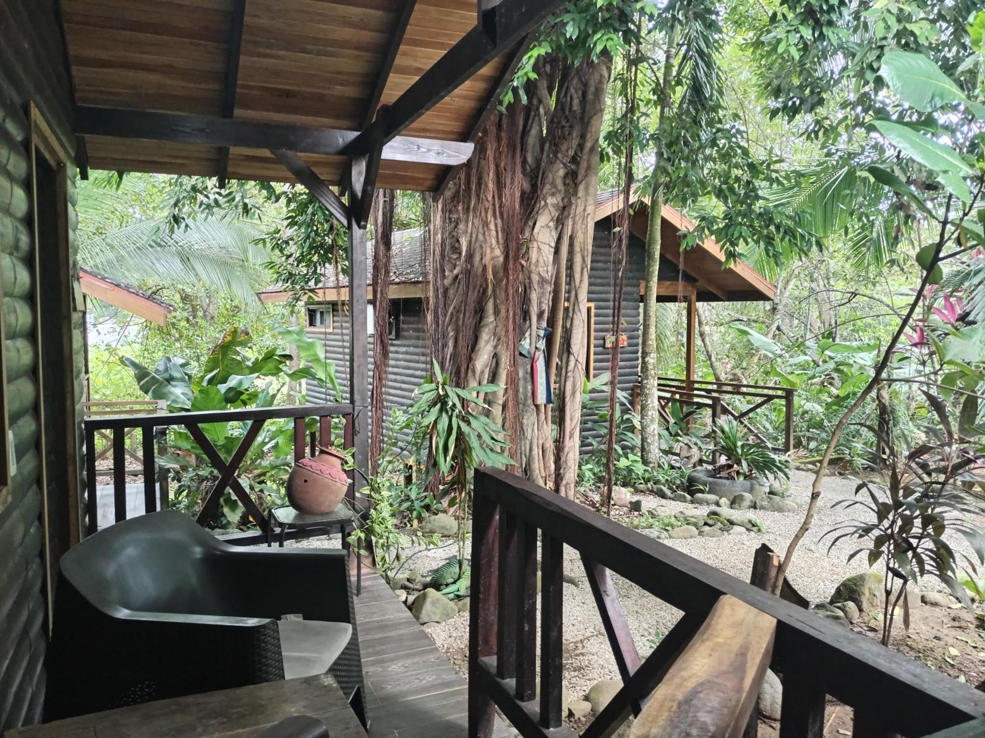 Casa el Colibrí Parrita Exterior foto